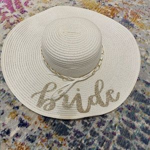 Bride beach hat!
